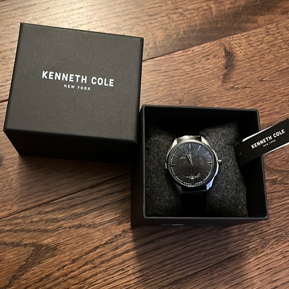 Kenneth Cole Watch - Picture 2 of 7